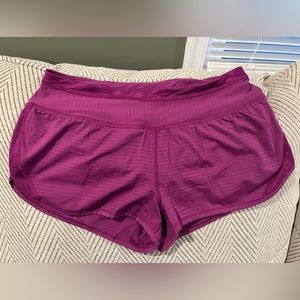 Lululemon size 6 Fuchsia Stripe Run Speed Short